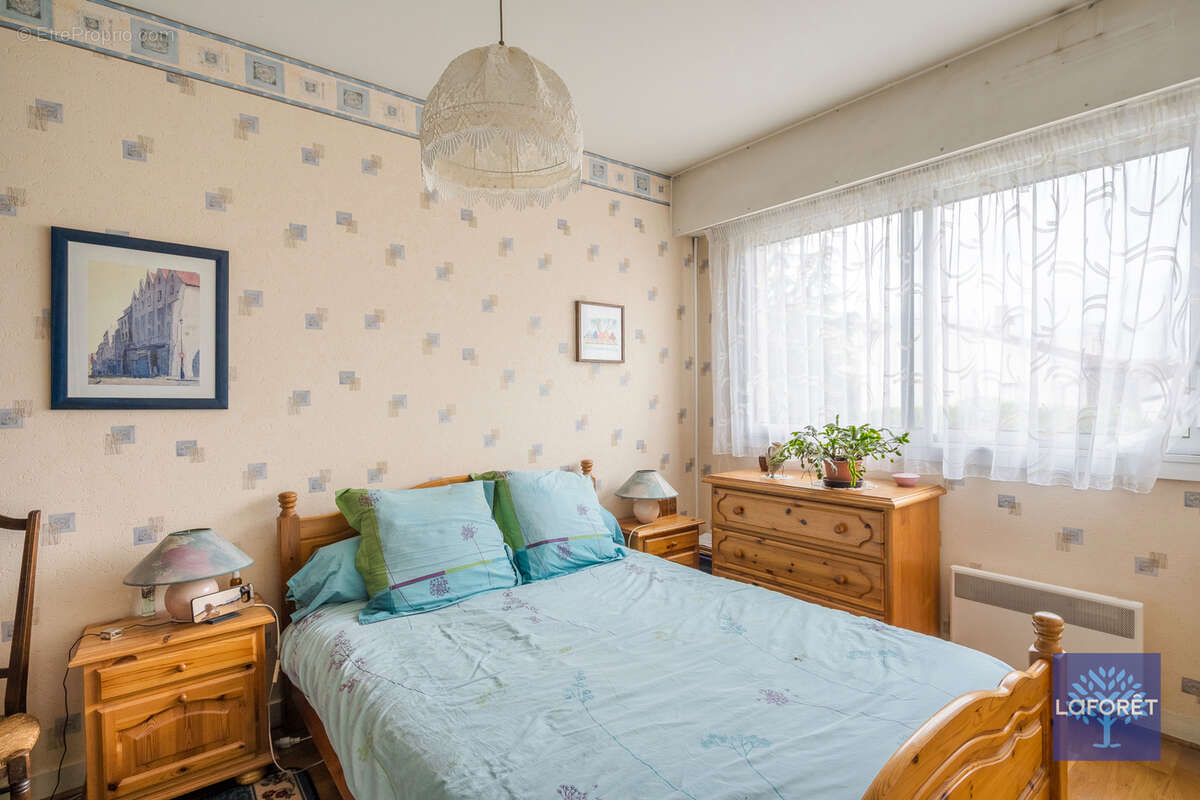 Appartement à LES PAVILLONS-SOUS-BOIS