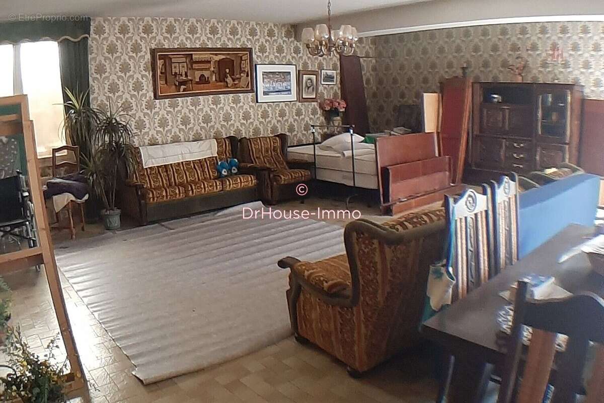 Appartement à LESPERON