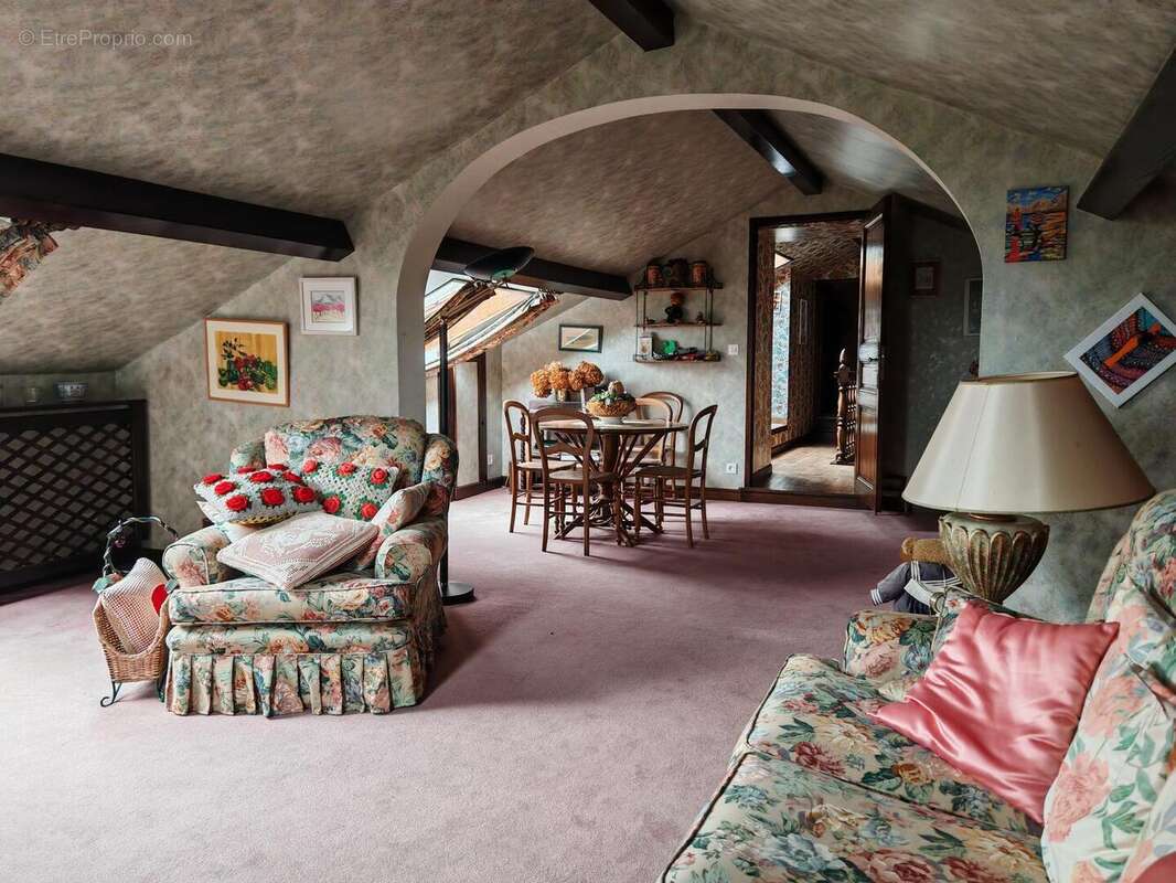 IMG20250507161903 - Maison à PIEGUT-PLUVIERS