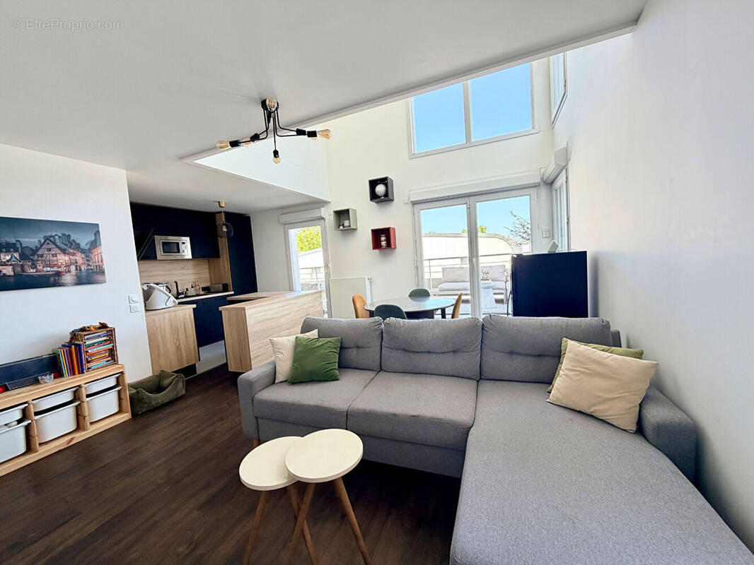 Appartement à SARTROUVILLE
