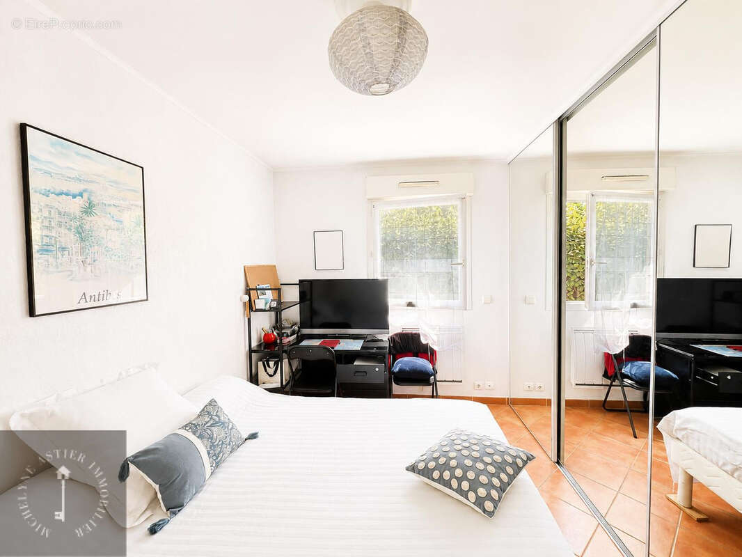 Appartement à SAINT-LAURENT-DU-VAR