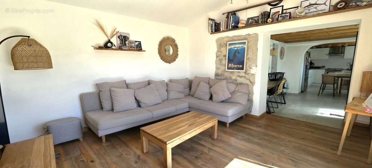 Maison à CUGES-LES-PINS