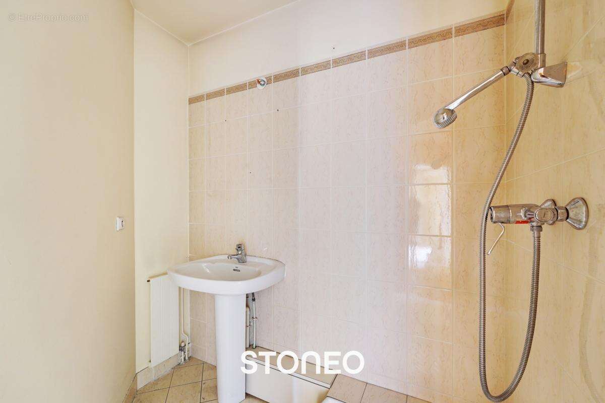 Appartement à LEVALLOIS-PERRET
