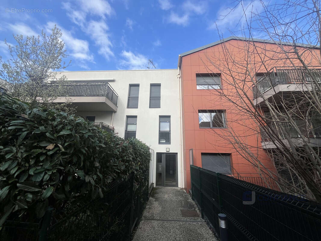 Appartement à OULLINS