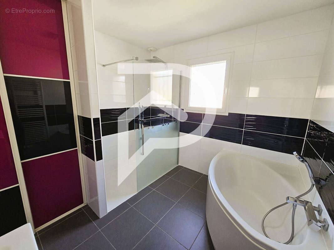 Maison à HAGETAUBIN