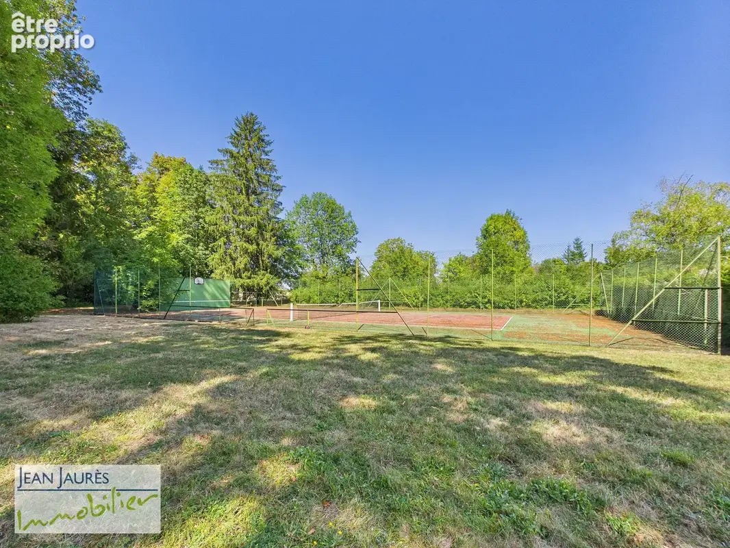 Propriété familiale des années 60 avec parc et piscine - photo 21