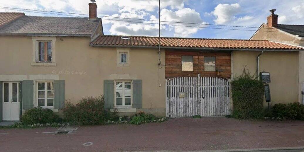 Maison à BRION-PRES-THOUET