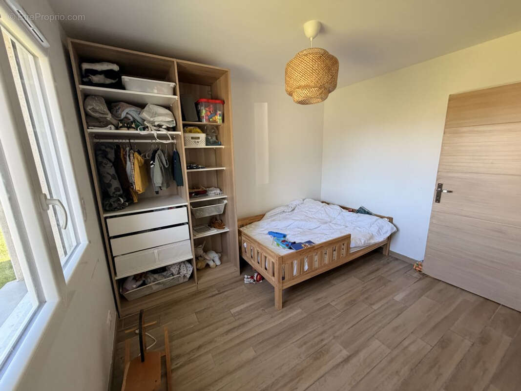 Maison à ESPINASSE-VOZELLE