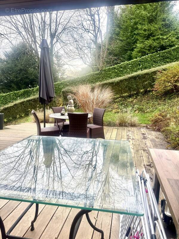 Appartement à MONT-SAINT-AIGNAN