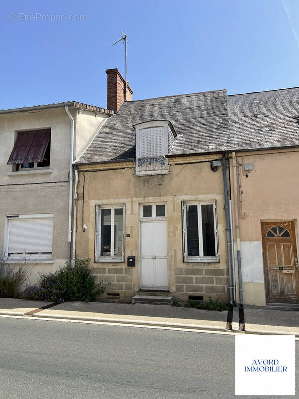 Maison à FARGES-EN-SEPTAINE