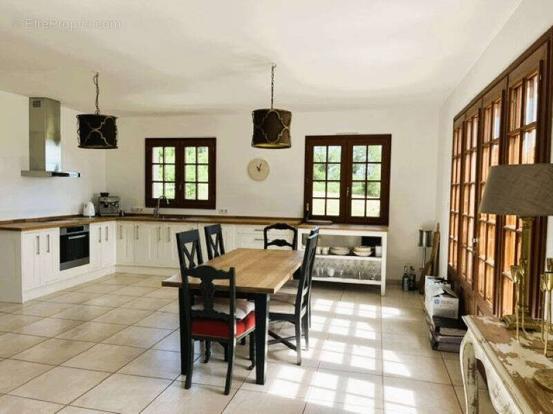 Maison à VAYRES