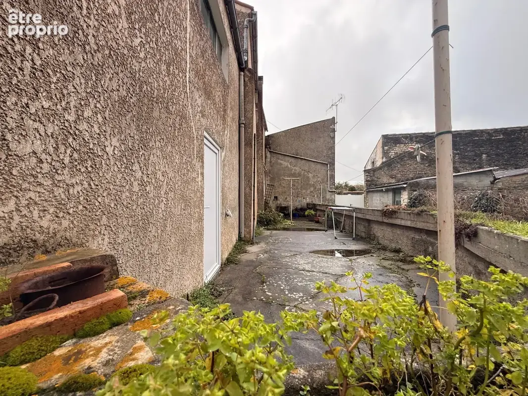 Maison viager à vendre occupé 6 pièces SAINT PIERRE LA NOUE (17) - photo 2