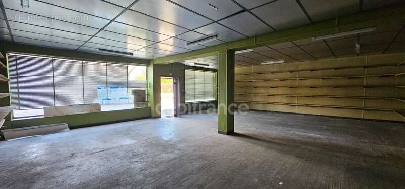 Commerce à LONS-LE-SAUNIER