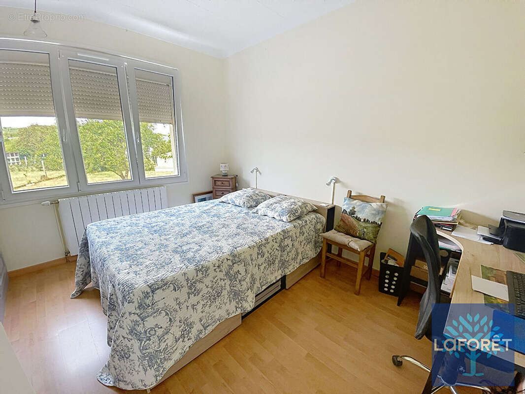 Maison Beaumont Le Roger 4 pièce(s) 111 m2 - photo 12