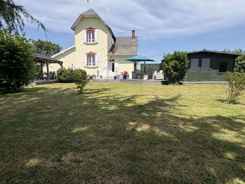 Proche Pompadour - photo 28