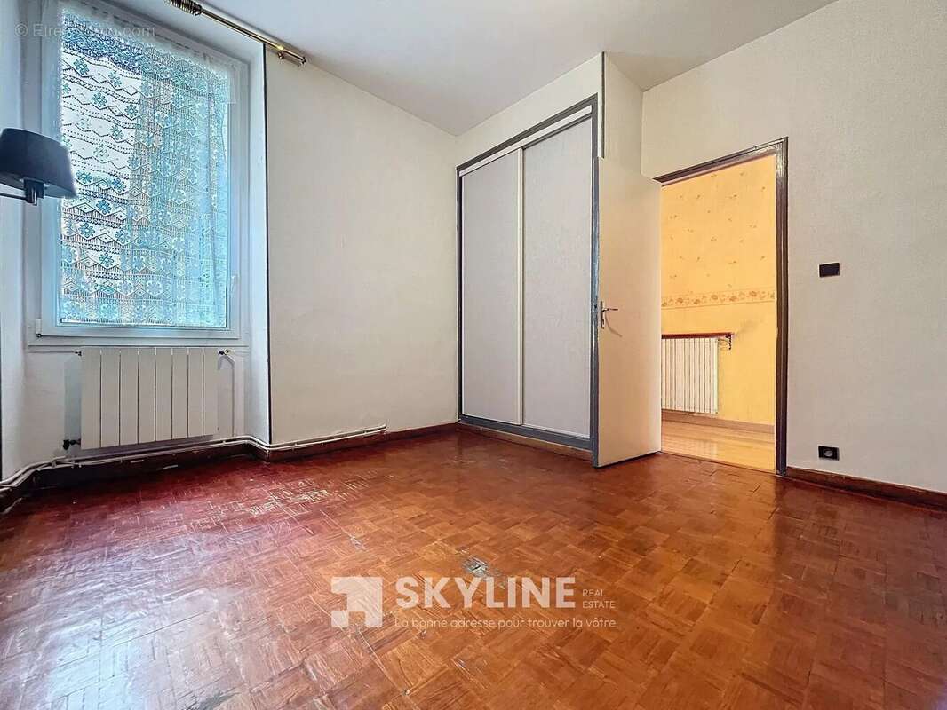 Appartement à MARSEILLE-2E