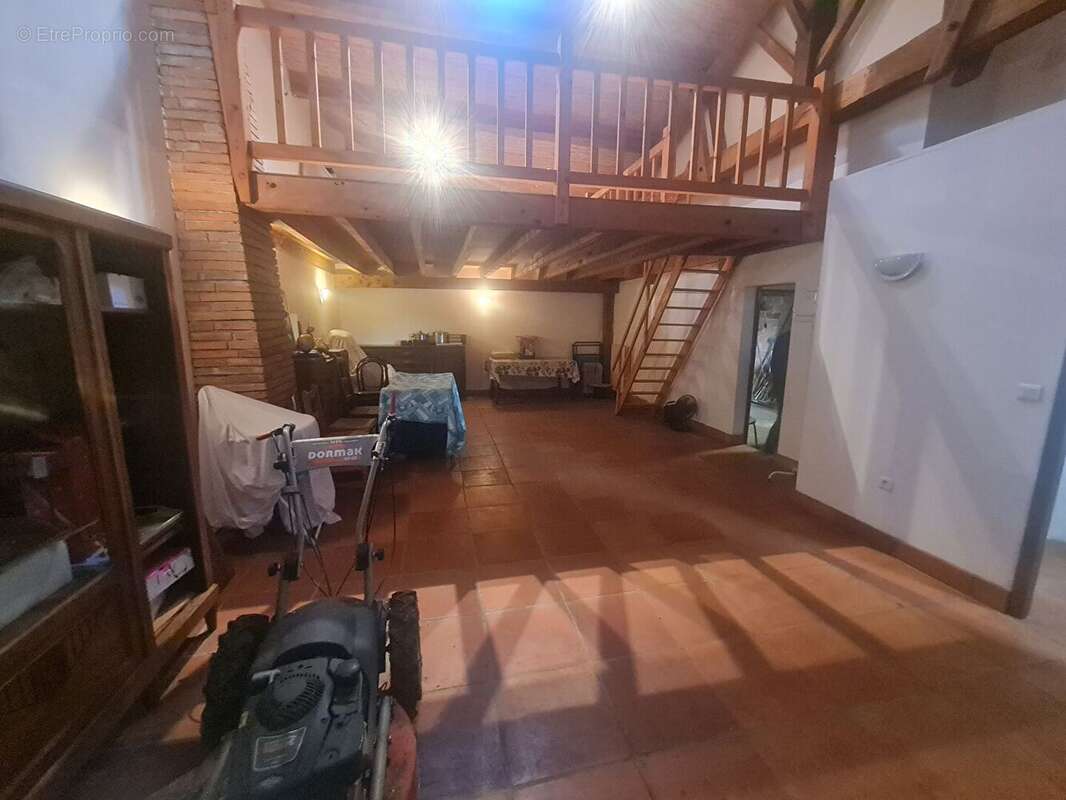 Maison t7 avec atelier garage et 4974m²  de terrain - photo 5