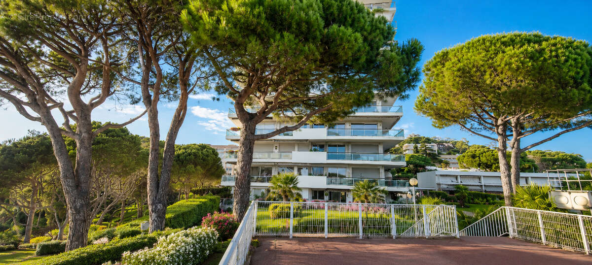 Exclusivite - magnifique studio vue mer a couper le souffle - chateau de la mer - acces prive a la plage front de mer - photo 11