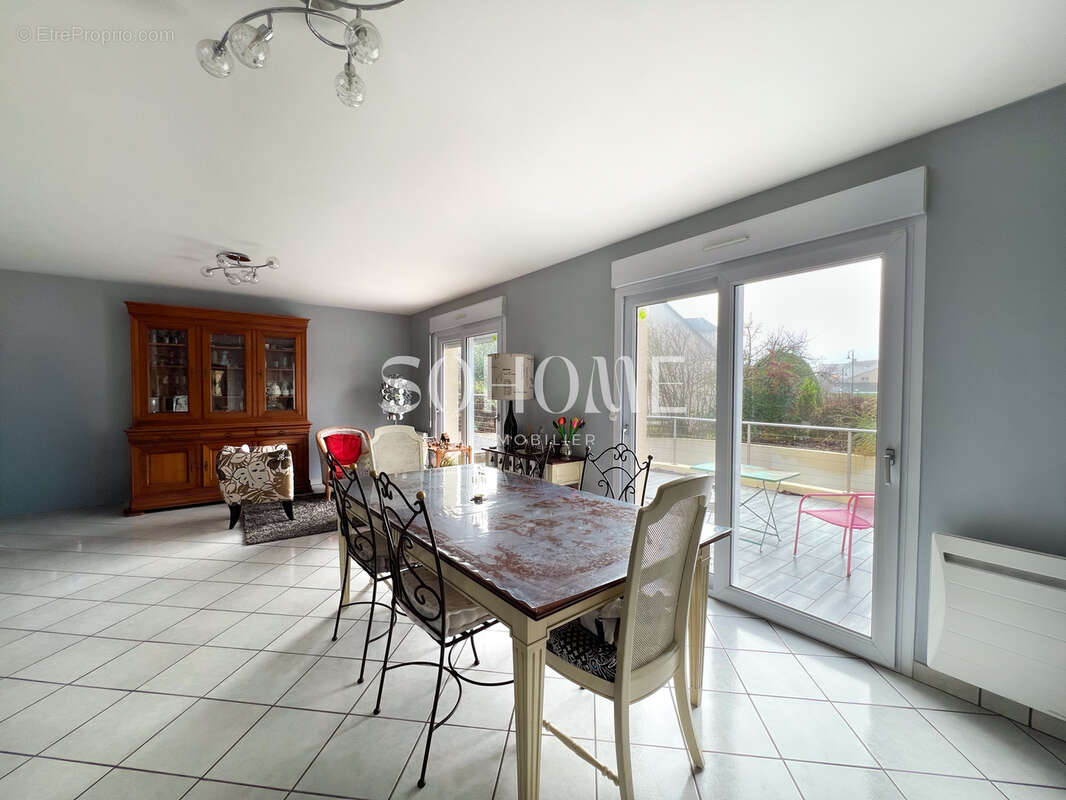 Appartement à BEZANNES