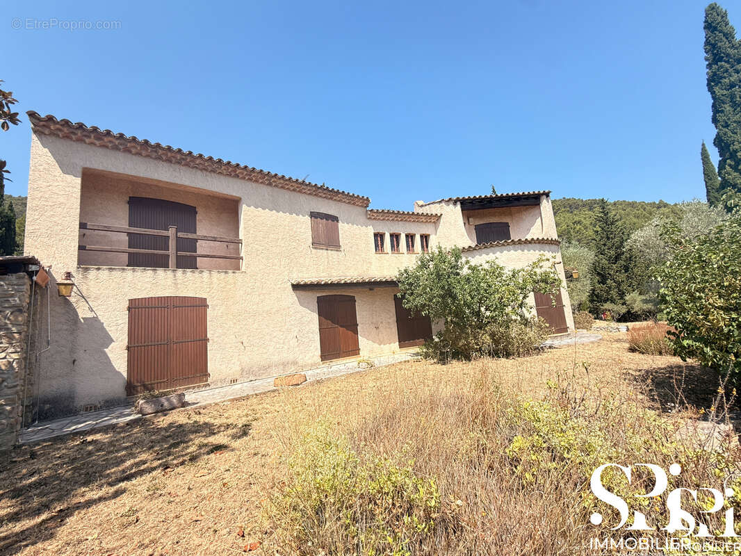 Maison à SOLLIES-VILLE
