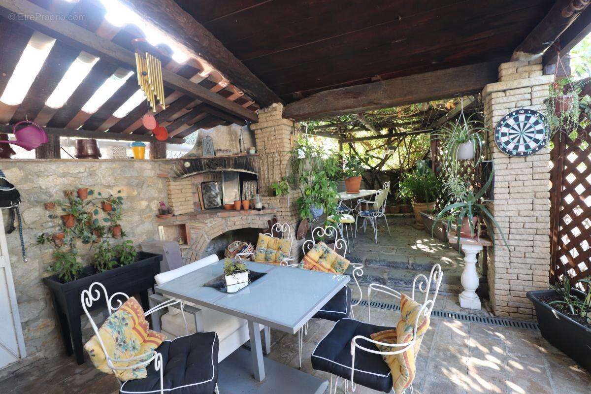 Maison à TOURRETTE-LEVENS