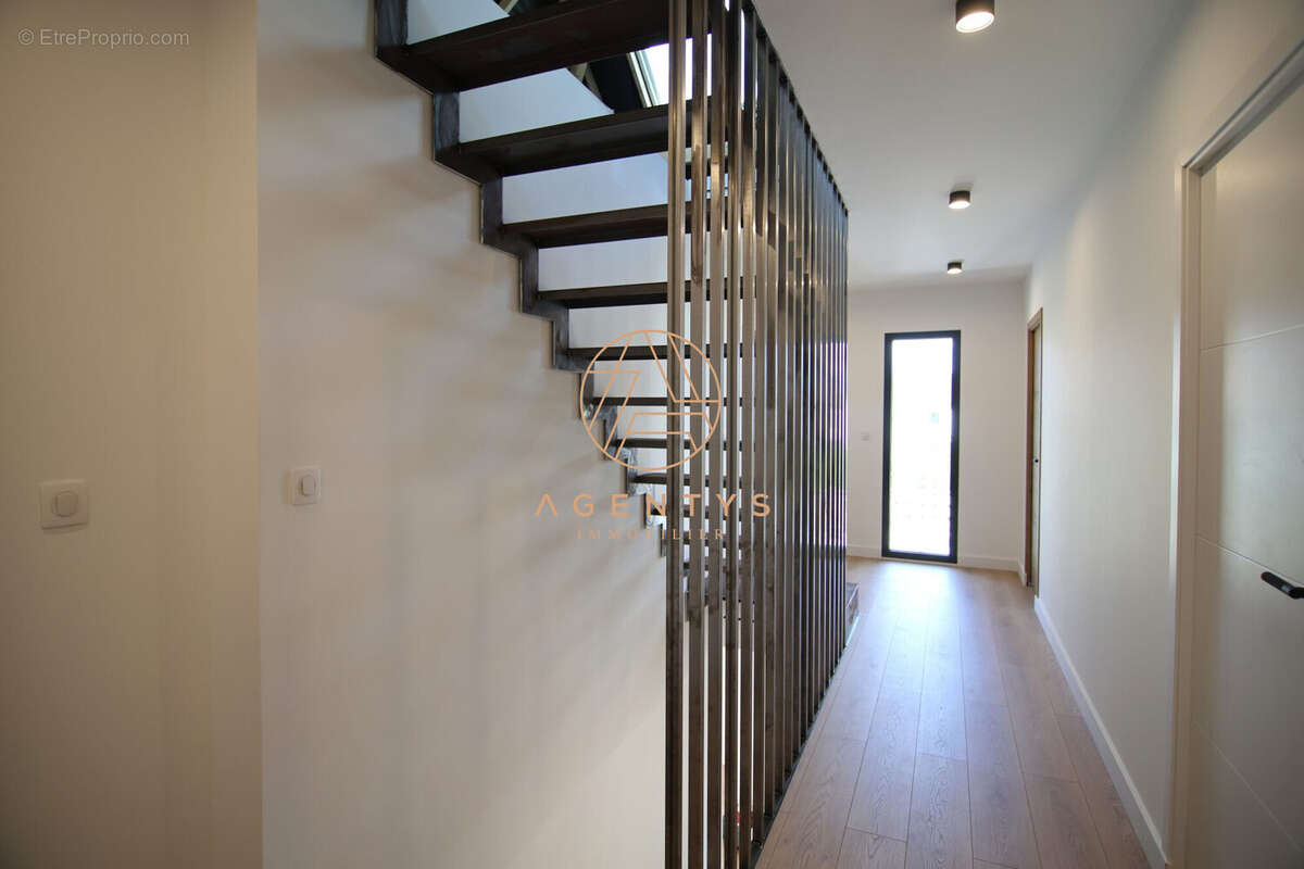 Maison à ORMESSON-SUR-MARNE