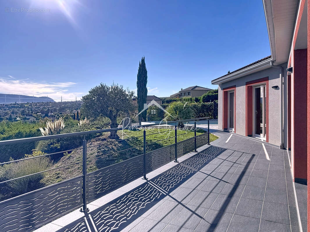 Villa de prestige type 5 de 140 m2 sur son terrain de 1200 m2 - photo 6