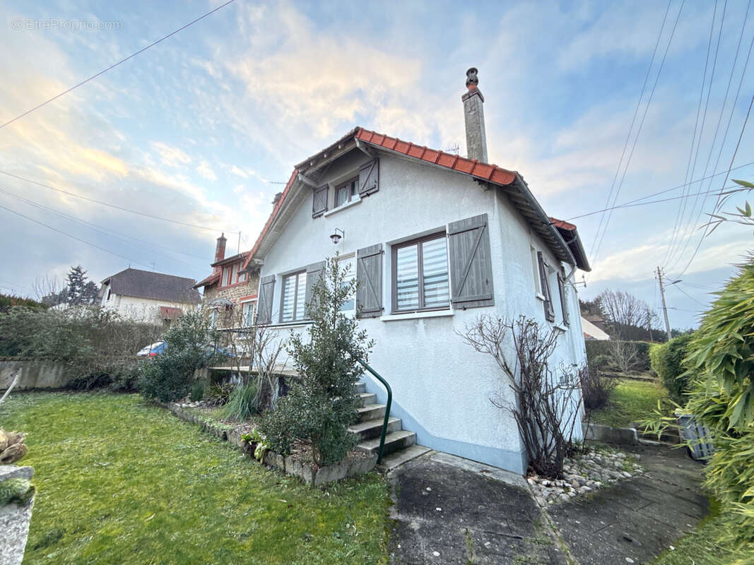 Maison à EZANVILLE