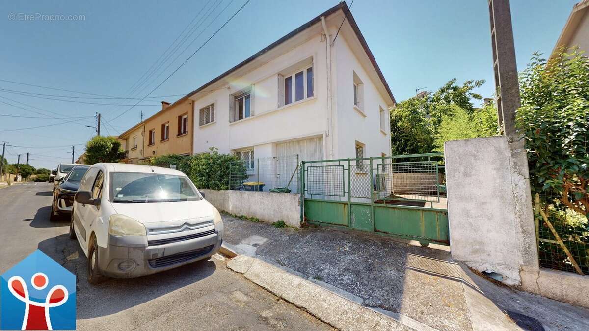 Maison avec garage à rénover à Béziers - photo 2