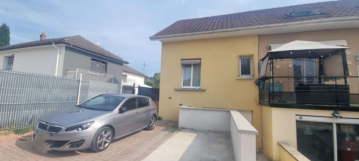 Maison à AUDINCOURT