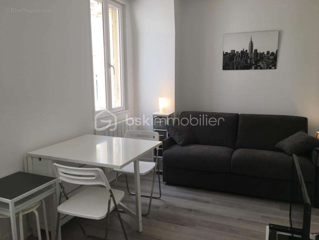 Appartement à PARIS-8E
