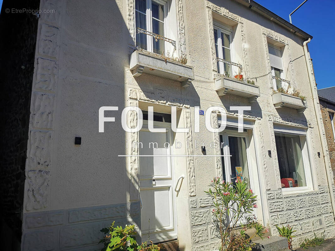 Maison à SAINT-JEAN-LE-THOMAS