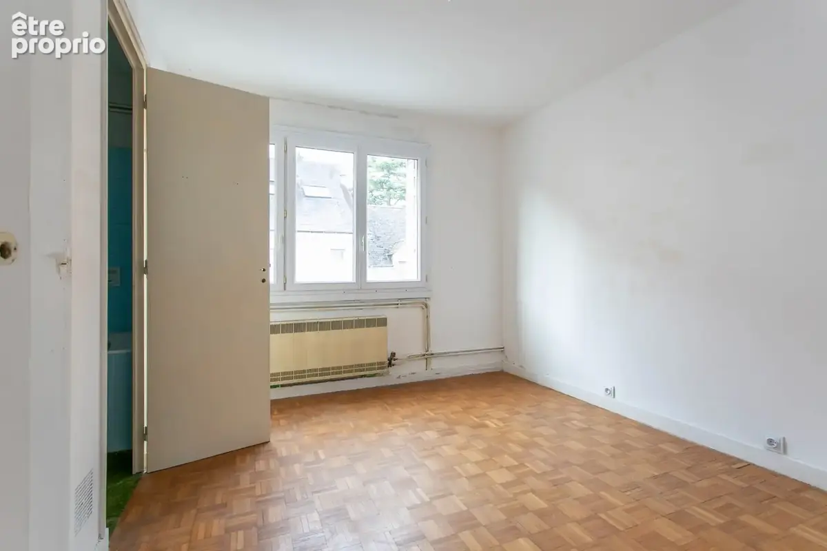 Nantes   Rue Noire   Spacieux T4 traversant de 88 m2, 3 chambres et cave - photo 13