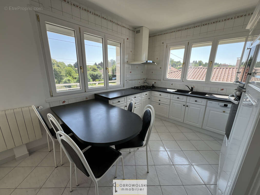 Maison à CHUZELLES