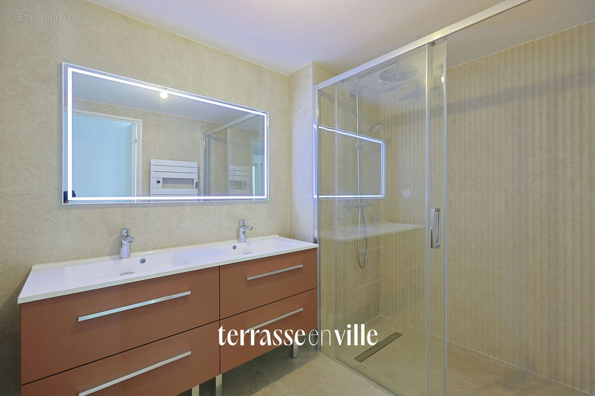 Petit bois - 3 mns de la mer a pieds - appartement neuf t4  - garage + 2 stationnements exterieur - photo 10