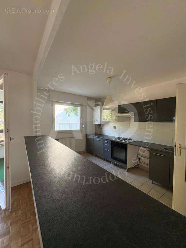 Appartement T3 de 74 m2 lumineux avec jardin d'hiver/véranda Lyon 3 - photo 5
