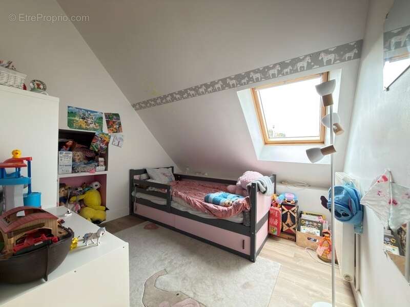 Maison à OULINS