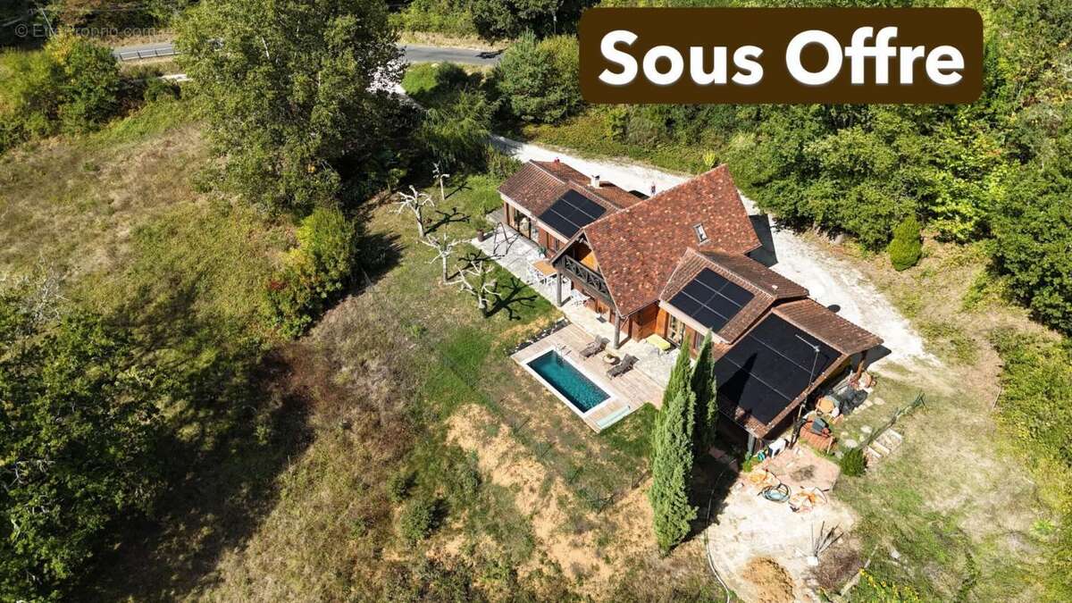 Maison à SAINT-JULIEN-DE-LAMPON