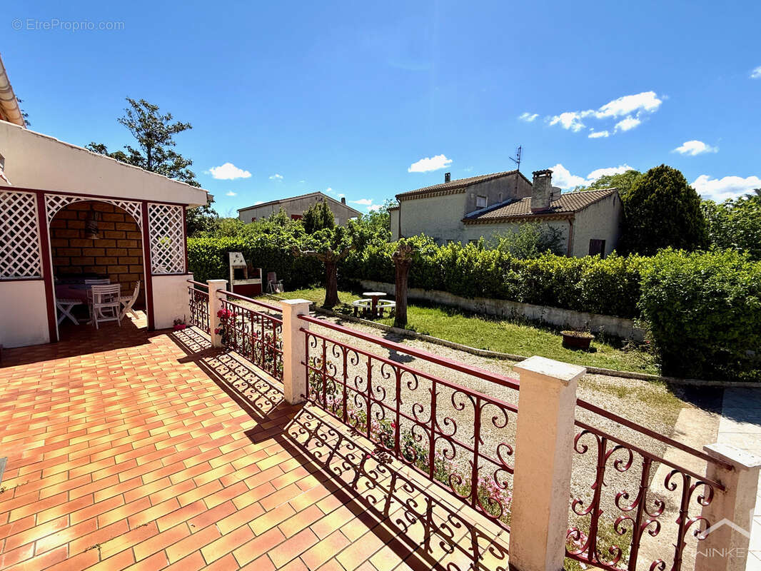 Maison à BOLLENE