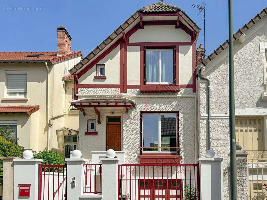 Appartement à BOURG-LA-REINE