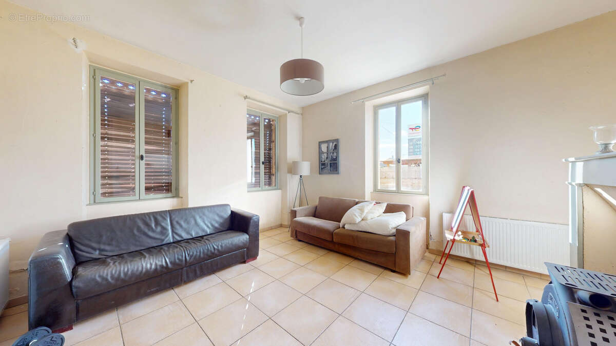 Maison à L&#039;ISLE-EN-DODON