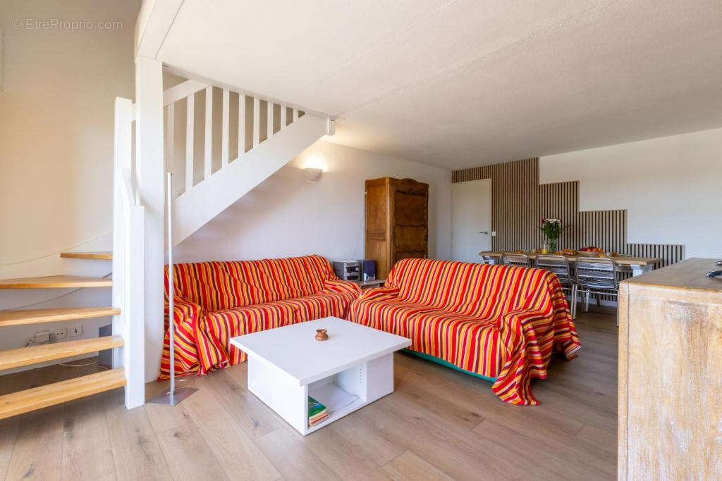 Appartement à MOLIETS-ET-MAA