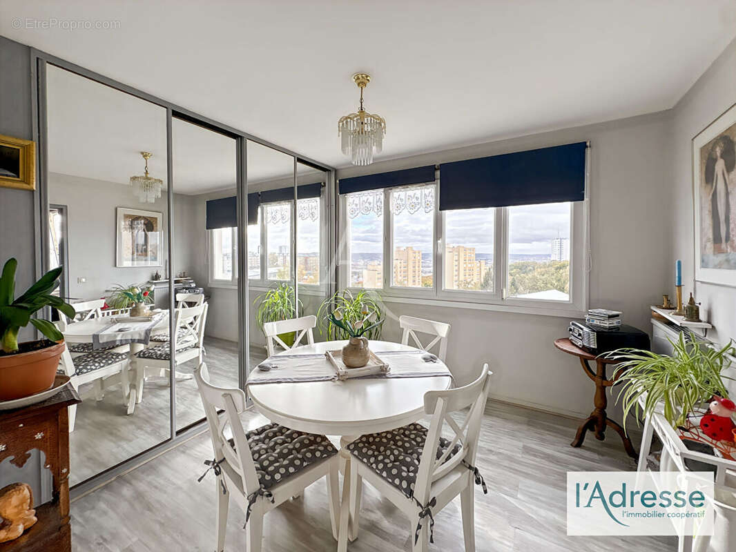 Appartement à CANTELEU