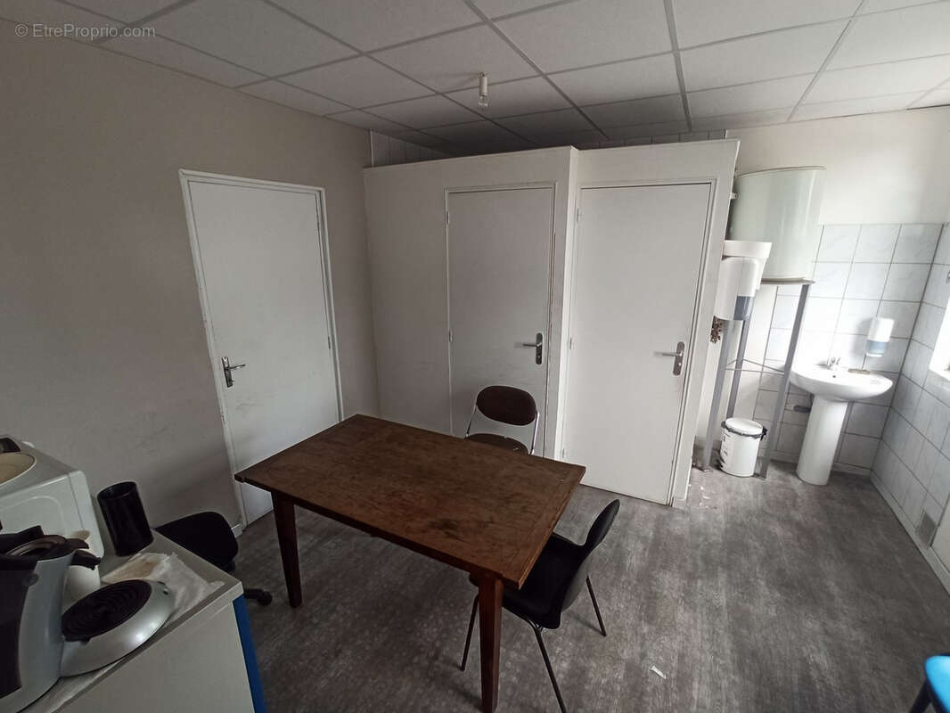 Commerce à SAINT-JUNIEN