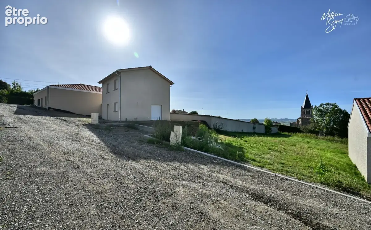Terrain constructible dans un village convivial - photo 2