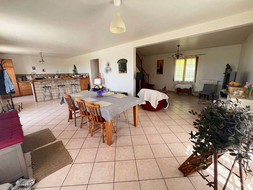 Maison à SAINT-MARTIN-LA-GARENNE