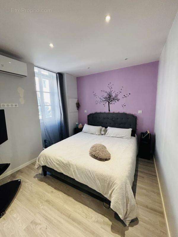 Appartement à NAY