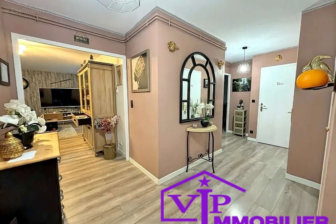Appartement à PETIT-COURONNE