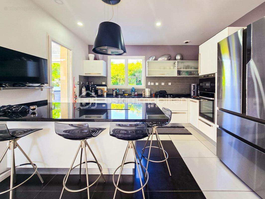 Villa d’architecte familiale de 165m2 – Vaulnaveys-le-Haut, secteur des Ecoles - photo 5