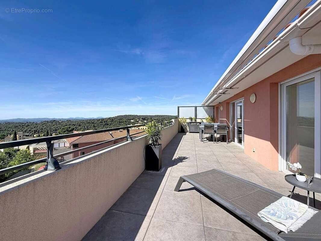 Appartement à VENCE